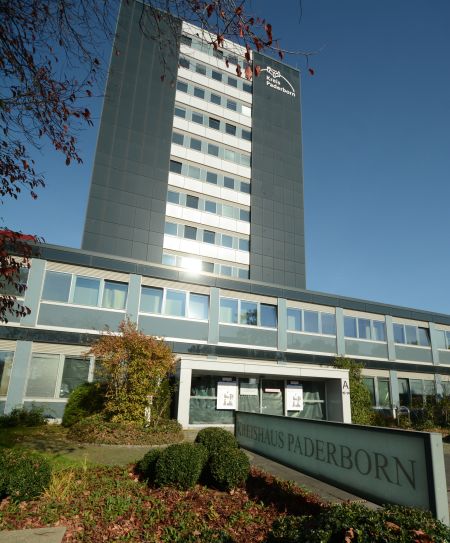 Kreishaus an der Aldegreverstraße in Paderborn (Foto: © Kreis Paderborn)